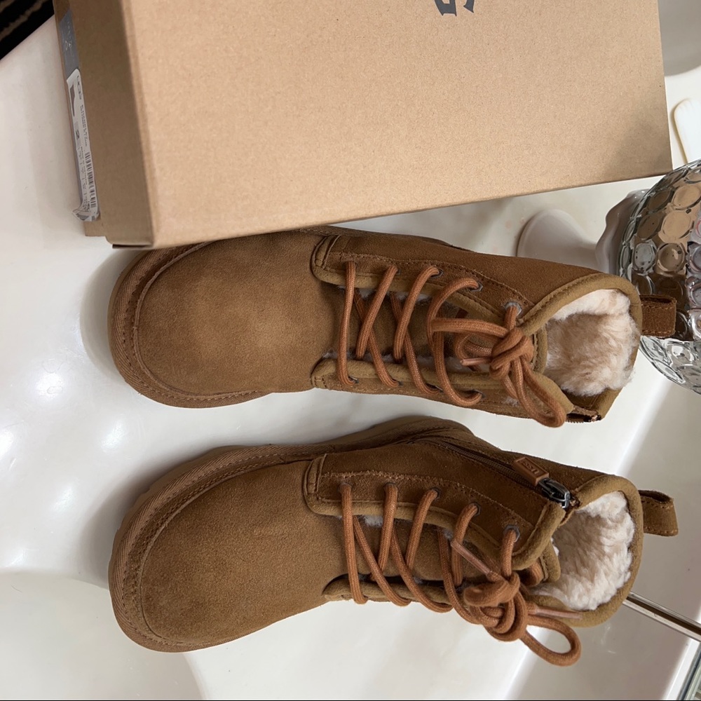 Ugg boys boots